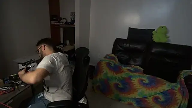 Zander823 webkamerás műsora