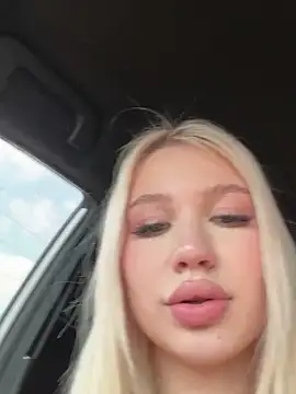 Kiss_Auroraa Show Webcam