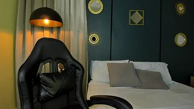 lia_sexx19's Live XXX Chat