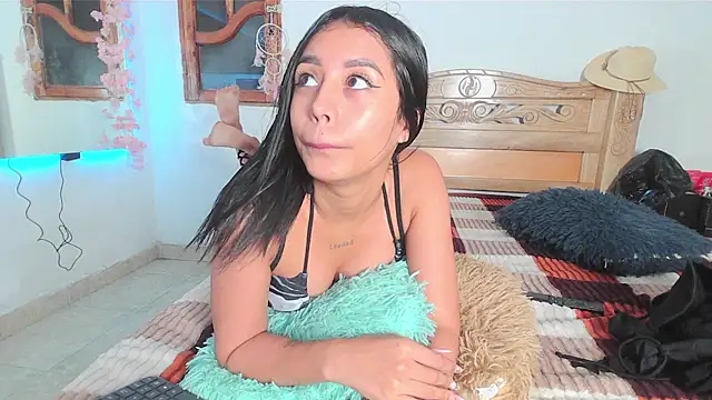 bratz_glloeのライブXXXチャット