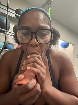 TilaTotti 现场XXX聊天