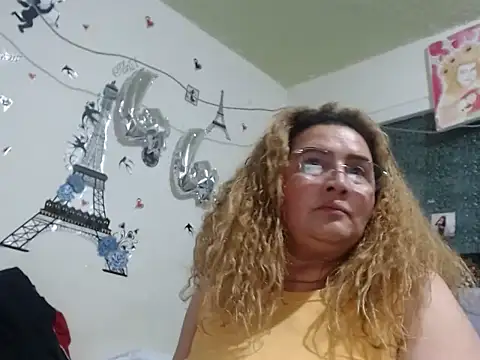 Perla1981--'s Live XXX Chat