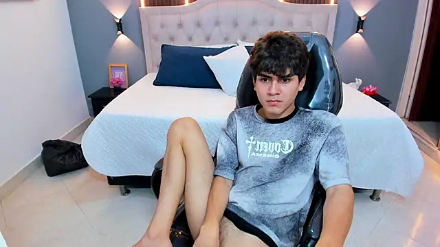 Tommy18__ Live XXX-Chat