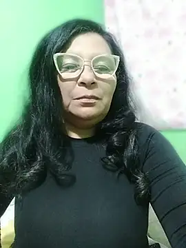 Amarantha25: διαδικτυακό σόου στην κάμερα