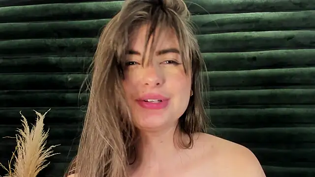 LiliCarterm Adlı Modelin Canlı XXX Sohbeti