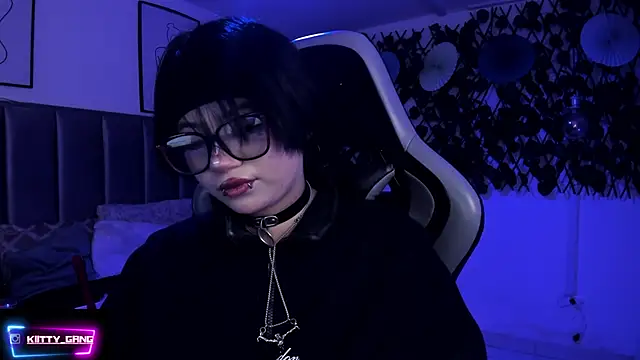 Kitty_Gang – Naživo XXX chat