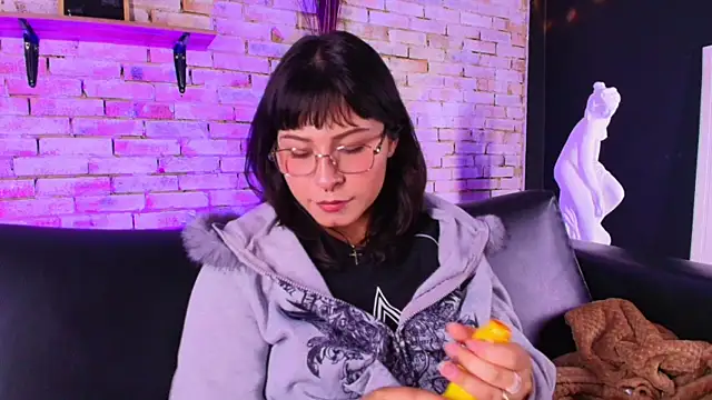 kitty_malach Adlı Modelin Canlı XXX Sohbeti