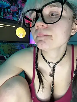 Cutiepiespanks Adlı Modelin Canlı XXX Sohbeti