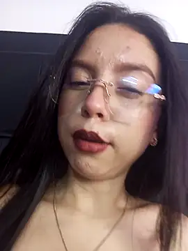 Chat XXX en directo de Natalye_23