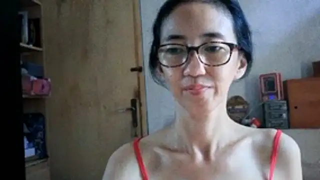 sexyCitty Adlı Modelin Canlı XXX Sohbeti