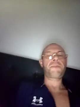 Chat XXX en directo de Guitccch