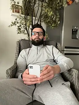 Michel_huge Show Webcam