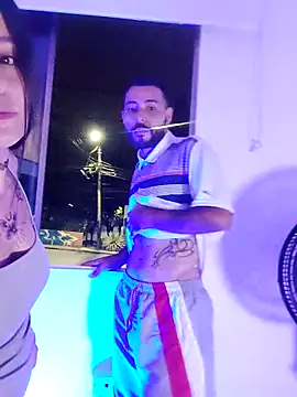 KiiraMonroeのライブXXXチャット