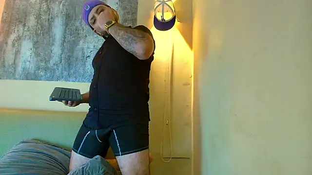 TROY_KIRK: вебкам-шоу