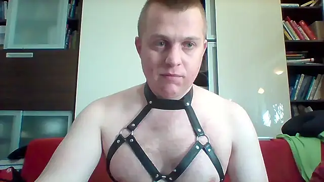 Show modela Matttthees na web-kameri