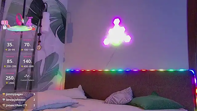 Chat +18 de RubyValen ao vivo