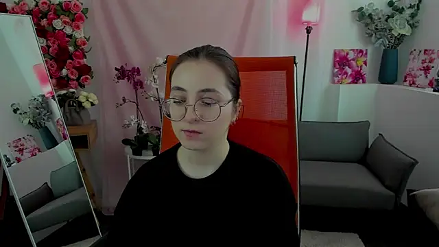 Chat +18 de VirtuallVoyant ao vivo