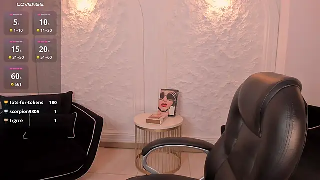 Chat +18 de BellaThompsonX ao vivo