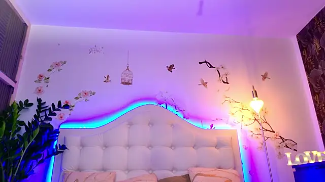 TinyBlairのライブXXXチャット