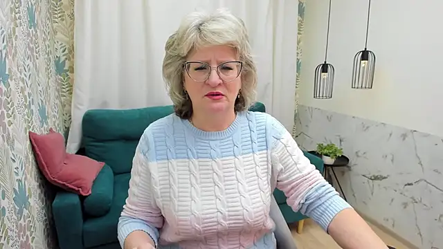 EvelynJoyful 现场XXX聊天