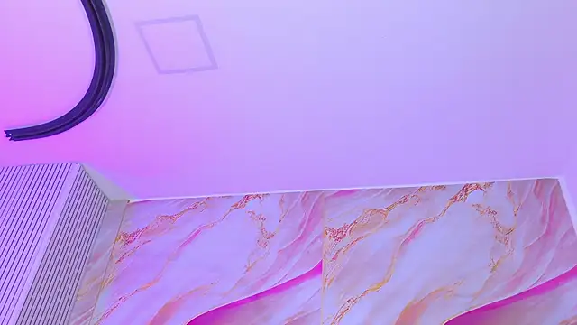 emmacurvy Adlı Modelin Canlı XXX Sohbeti