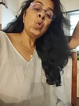 Онлайн чат XXX NakedMILFx