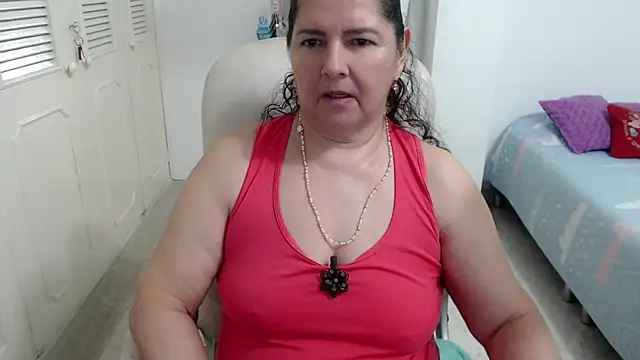 leonela_69's Live XXX Chat
