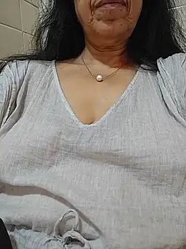 NakedMILFx's Live XXX Chat