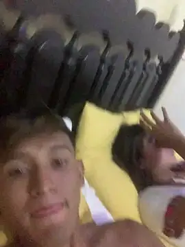 GeorgiandCoi Pertunjukan Webcam