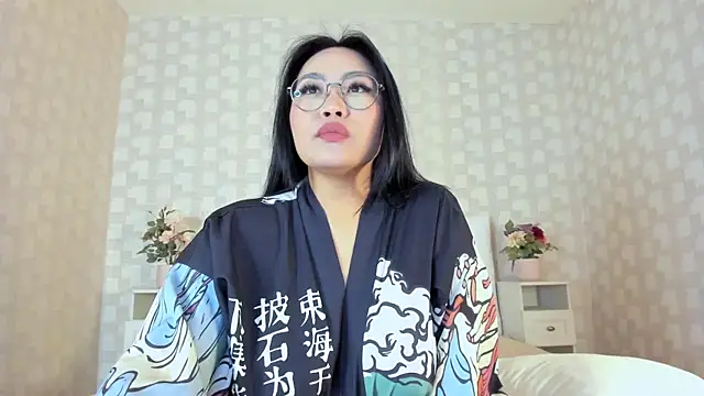 NatsumiHun: онлайн-секс-чат