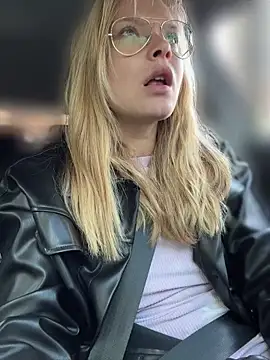 AnastasiaAniess' Live XXX Chat