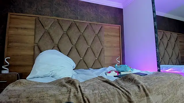 AnaiaClarck Adlı Modelin Canlı XXX Sohbeti