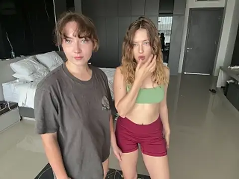 Pokazy przed kamerką – Nura_n_Sarah