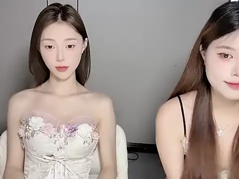 yu-33 Pertunjukan Webcam