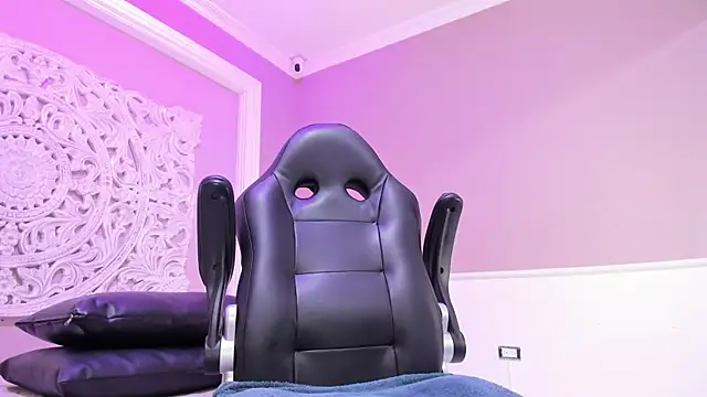 ElaineLaurent Adlı Modelin Canlı XXX Sohbeti