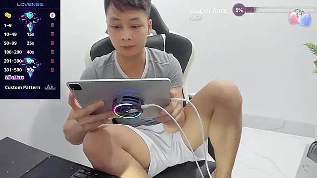 Naughty___asian Show Webcam