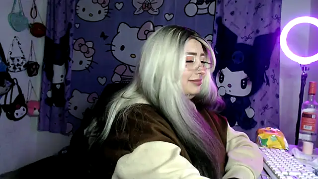 Chat +18 de lussyevans24 ao vivo