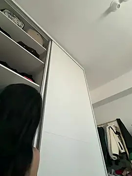 MyaSplash: вебкам-шоу