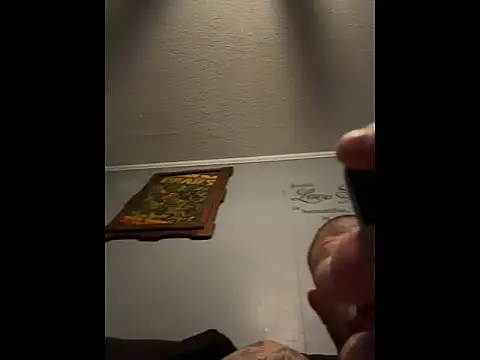 trickydickydaddy: διαδικτυακό σόου στην κάμερα