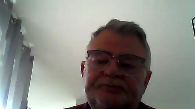 oura: διαδικτυακό σόου στην κάμερα