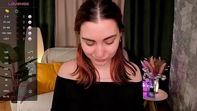 Czat XXX na żywo – hannacheekss_