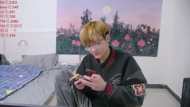 KK-cuteboy 在線直播表演