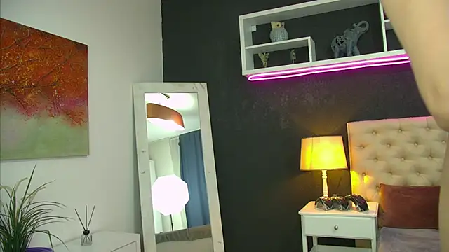 TaniaKaverina's Live XXX Chat