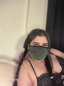 GLAMOURk live XXX chat