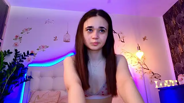 TinyBlair live XXX chat