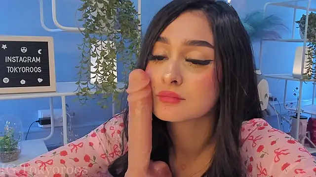 TokyoHaskel Chat XXX in diretta