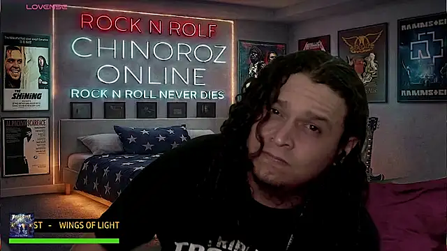 chino_roz Show in webcam