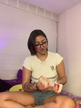 Chat +18 de LilithMonette ao vivo