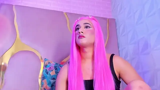 Marian_Cristal: διαδικτυακό σόου στην κάμερα