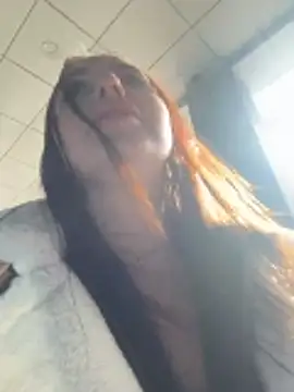 Chat XXX en directo de KiraSunshine